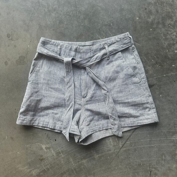 Abercrombie & Fitch Shorts Womens XS Blue White Striped Linen Blend Belted Short - Picture 1 of 9